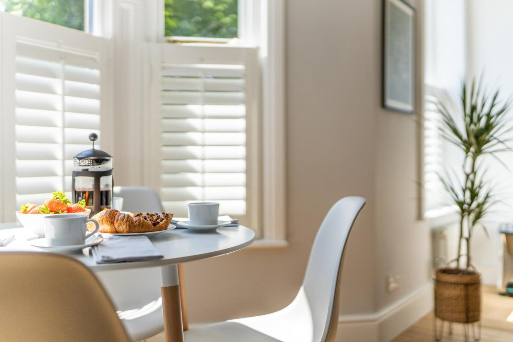 Charming Elegance At The Pontcanna Pearl - Prime Location With Comfort And Style Cardiff Exterior photo